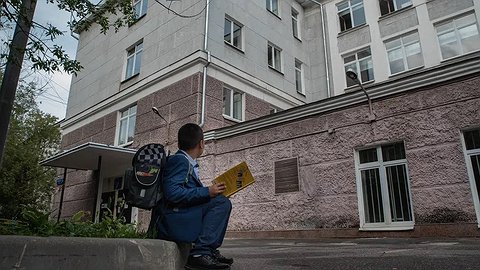 Чужие среди чужих