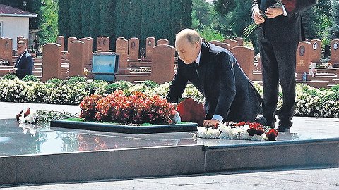 Беслану отдали поклон